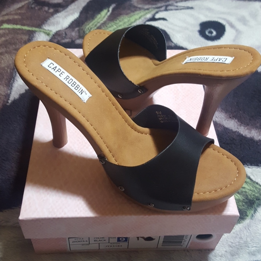 Cape robbin heels